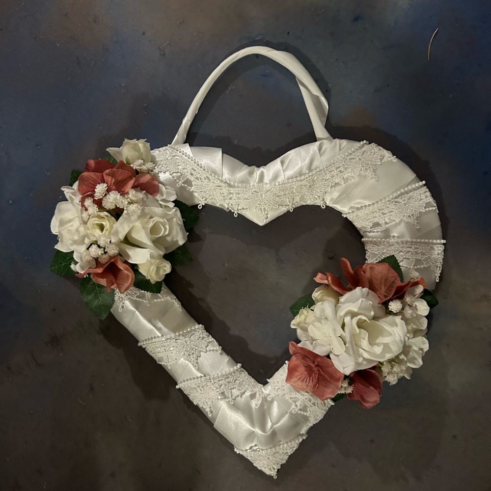 Elegant Wedding Floral Heart-Shaped Wreath